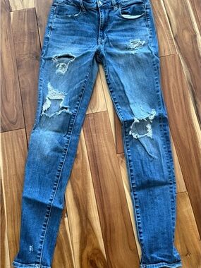 American Eagle Outfitters Distressed Skinny Jeans